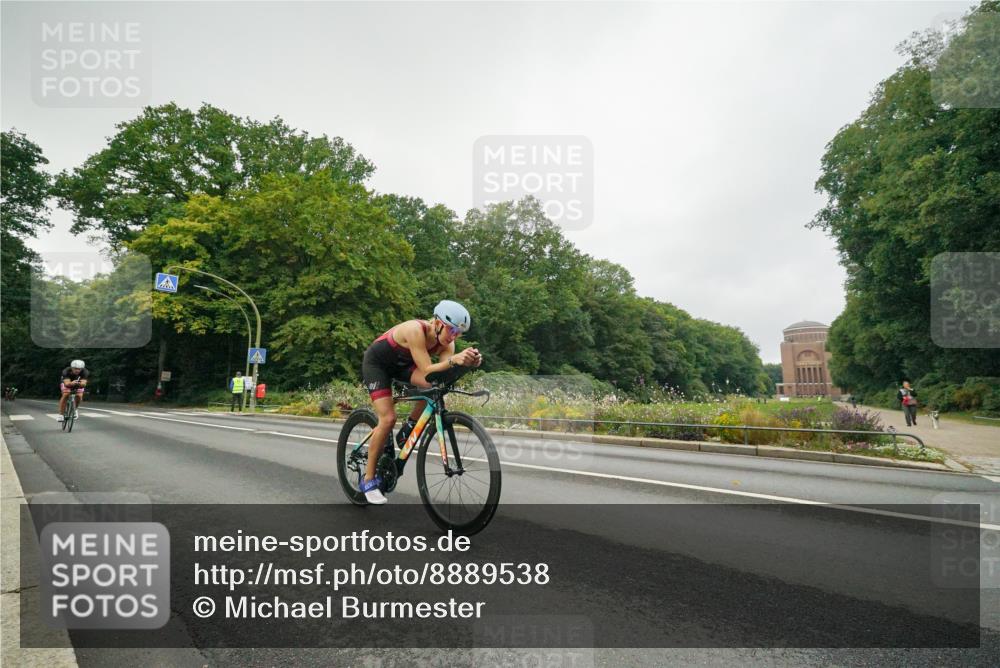 14.09.2025 - Stadtparktriathlon Michael Burmester http://msf.ph/oto/8889538 14.09.2025 09:15:57 Radfahren 357, 376, 398, 434, 466, 488 meine-sportfotos.de