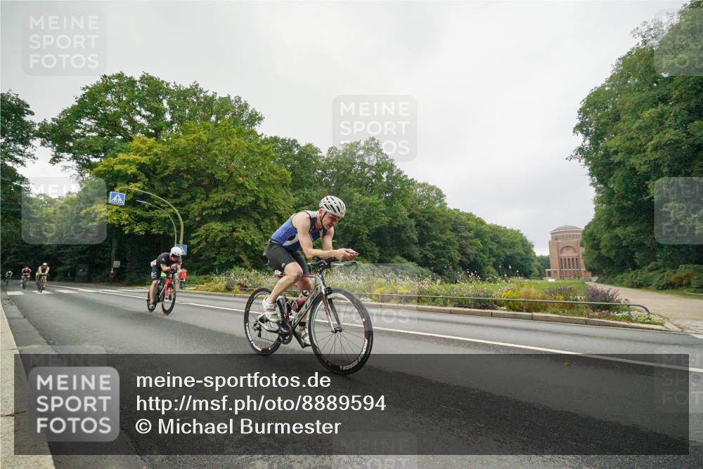 14.09.2025 - Stadtparktriathlon Michael Burmester http://msf.ph/oto/8889594 14.09.2025 09:17:12 Radfahren 312, 319, 325, 360, 369, 391, 408, 416, 463 meine-sportfotos.de