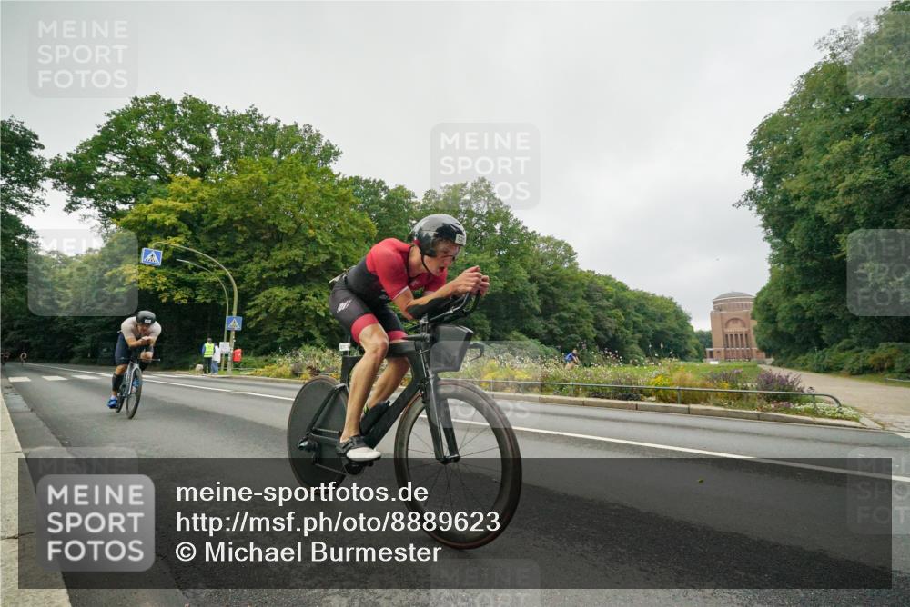 14.09.2025 - Stadtparktriathlon Michael Burmester http://msf.ph/oto/8889623 14.09.2025 09:17:42 Radfahren 310, 331, 394, 402, 452, 476 meine-sportfotos.de