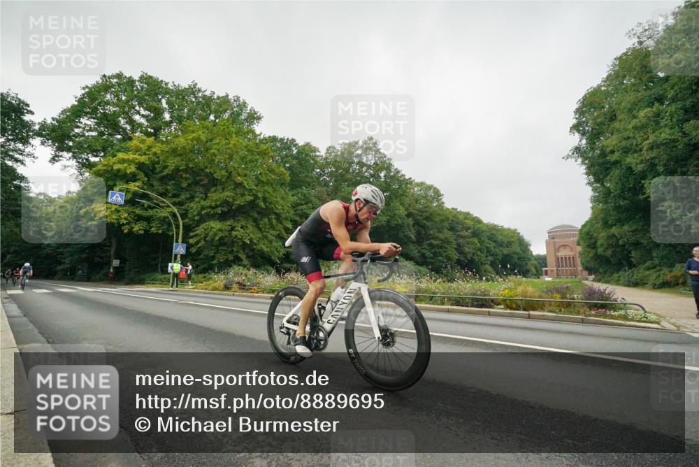 14.09.2025 - Stadtparktriathlon Michael Burmester http://msf.ph/oto/8889695 14.09.2025 09:19:06 Radfahren 314, 334, 422, 431, 472, 480, 482 meine-sportfotos.de