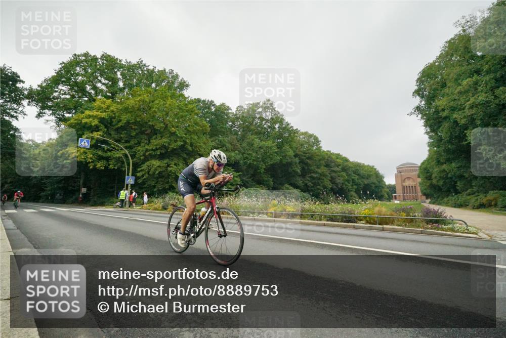 14.09.2025 - Stadtparktriathlon Michael Burmester http://msf.ph/oto/8889753 14.09.2025 09:20:01 Radfahren 306, 333, 423, 438, 503 meine-sportfotos.de