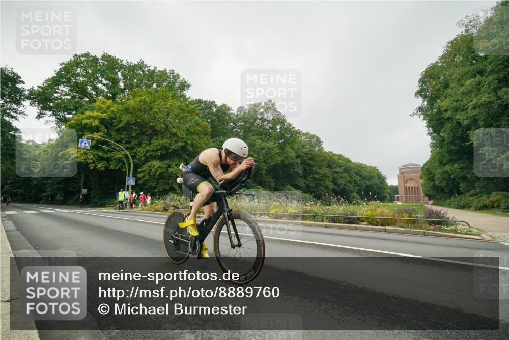 14.09.2025 - Stadtparktriathlon Michael Burmester http://msf.ph/oto/8889760 14.09.2025 09:20:12 Radfahren 368, 423, 469, 503, 505, 506 meine-sportfotos.de