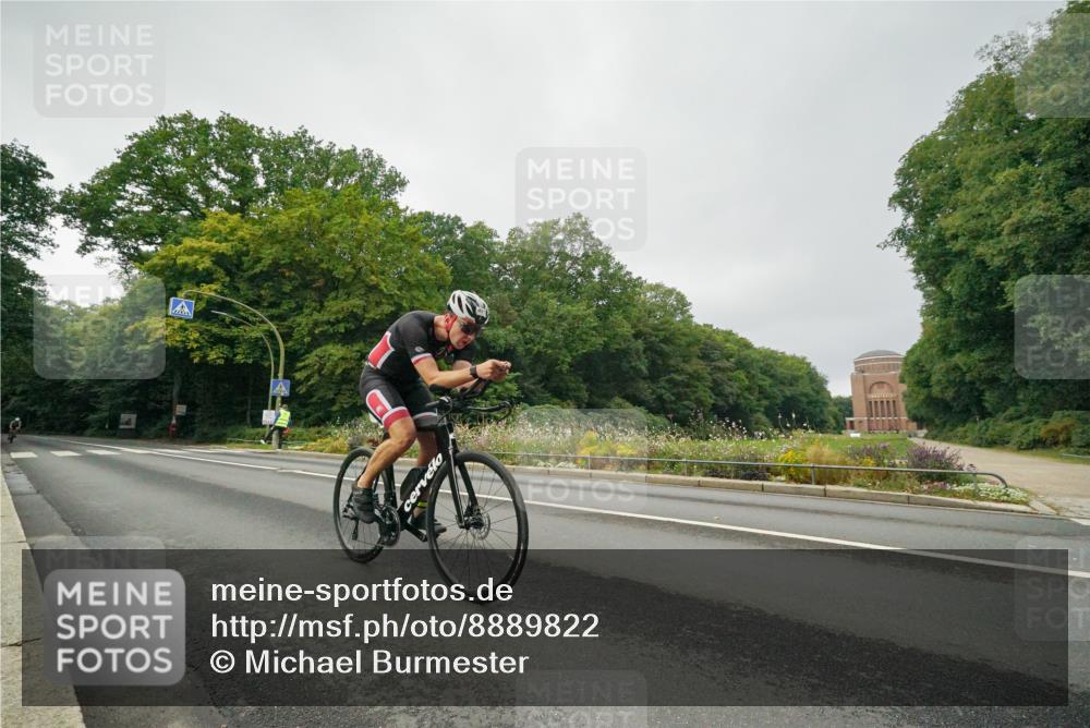 14.09.2025 - Stadtparktriathlon Michael Burmester http://msf.ph/oto/8889822 14.09.2025 09:21:12 Radfahren 339, 380, 401, 404, 473, 500 meine-sportfotos.de