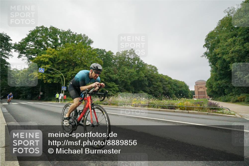 14.09.2025 - Stadtparktriathlon Michael Burmester http://msf.ph/oto/8889856 14.09.2025 09:21:53 Radfahren 337, 354, 357, 430, 451, 458, 504 meine-sportfotos.de