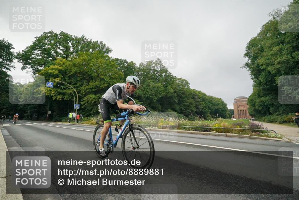 14.09.2025 - Stadtparktriathlon Michael Burmester http://msf.ph/oto/8889881 14.09.2025 09:22:29 Radfahren 367, 376, 418, 435, 437, 466 meine-sportfotos.de