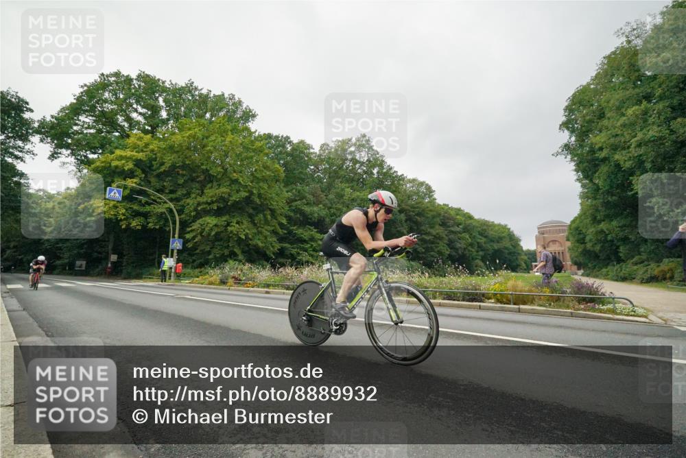 14.09.2025 - Stadtparktriathlon Michael Burmester http://msf.ph/oto/8889932 14.09.2025 09:23:31 Radfahren 313, 319, 325, 350, 360, 369, 399, 436, 463 meine-sportfotos.de