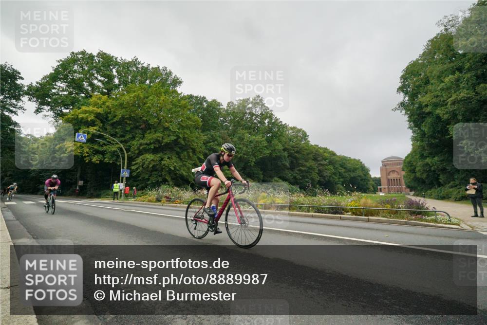 14.09.2025 - Stadtparktriathlon Michael Burmester http://msf.ph/oto/8889987 14.09.2025 09:25:30 Radfahren 316, 322, 422, 425, 431, 452, 475, 481, 499 meine-sportfotos.de