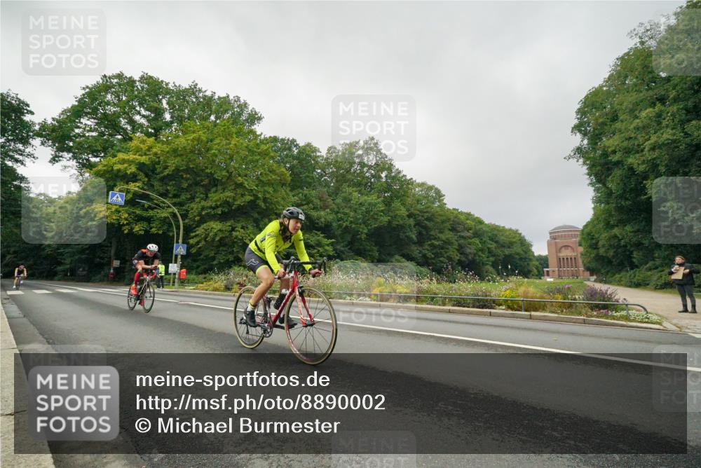 14.09.2025 - Stadtparktriathlon Michael Burmester http://msf.ph/oto/8890002 14.09.2025 09:25:47 Radfahren 420, 459, 480, 483 meine-sportfotos.de