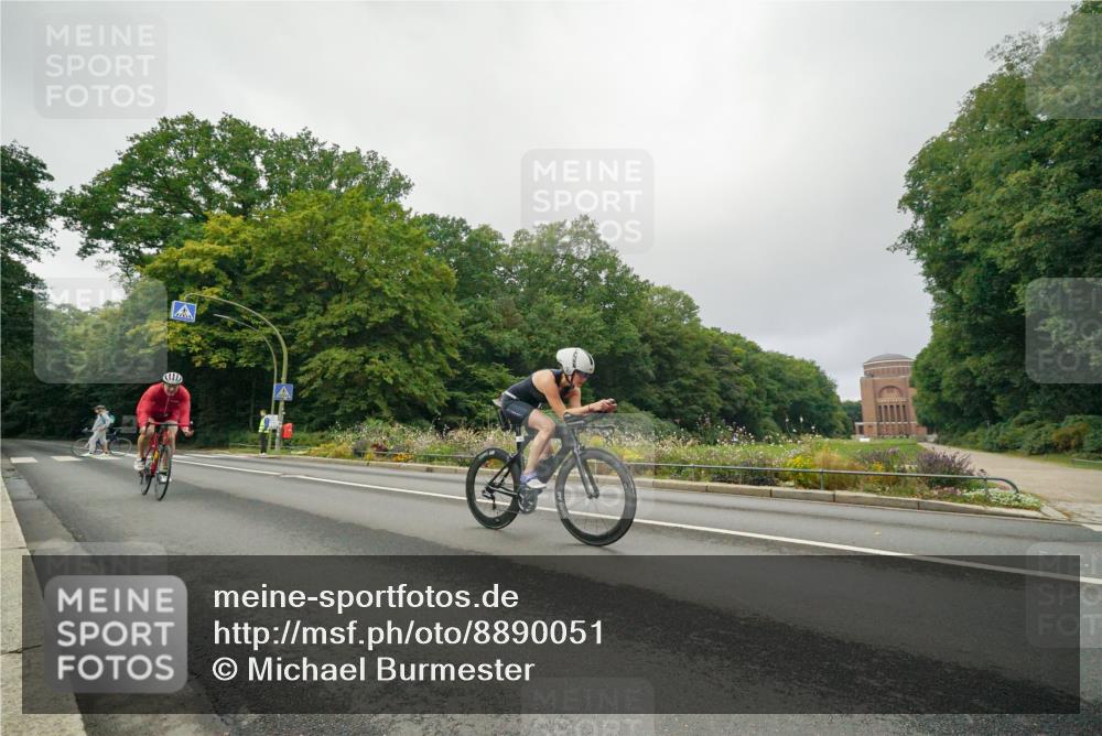 14.09.2025 - Stadtparktriathlon Michael Burmester http://msf.ph/oto/8890051 14.09.2025 09:26:47 Radfahren 302, 442, 456, 479 meine-sportfotos.de