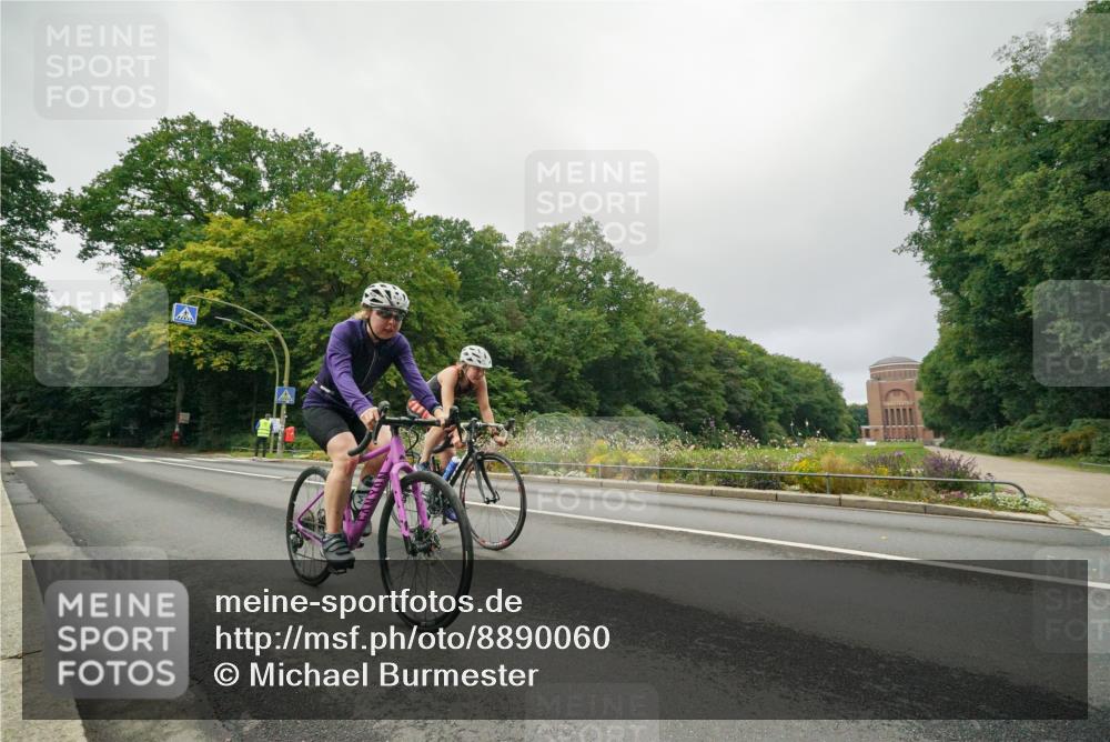 14.09.2025 - Stadtparktriathlon Michael Burmester http://msf.ph/oto/8890060 14.09.2025 09:27:06 Radfahren 469, 477, 492, 497, 503 meine-sportfotos.de
