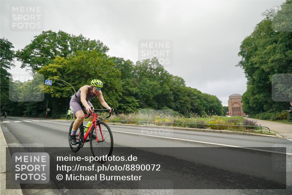 14.09.2025 - Stadtparktriathlon Michael Burmester http://msf.ph/oto/8890072 14.09.2025 09:27:35 Radfahren 346, 379, 386, 445, 467, 473, 506 meine-sportfotos.de