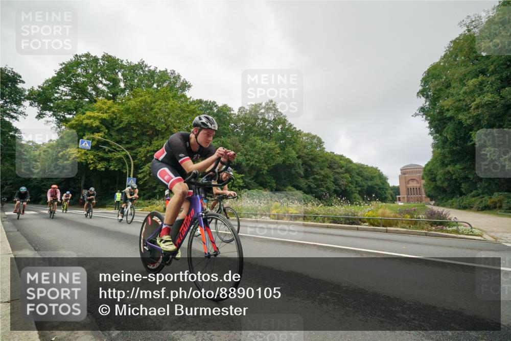 14.09.2025 - Stadtparktriathlon Michael Burmester http://msf.ph/oto/8890105 14.09.2025 09:28:27 Radfahren 311, 327, 382, 400, 413, 414, 423, 430, 435, 448 meine-sportfotos.de