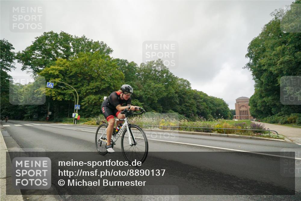 14.09.2025 - Stadtparktriathlon Michael Burmester http://msf.ph/oto/8890137 14.09.2025 09:29:29 Radfahren 406, 418, 437, 460, 462, 466, 478 meine-sportfotos.de