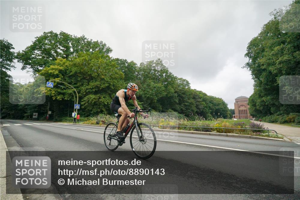 14.09.2025 - Stadtparktriathlon Michael Burmester http://msf.ph/oto/8890143 14.09.2025 09:29:37 Radfahren 418, 436, 437, 460 meine-sportfotos.de