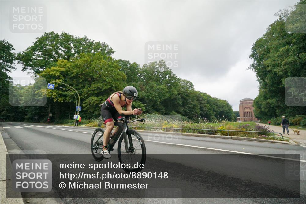14.09.2025 - Stadtparktriathlon Michael Burmester http://msf.ph/oto/8890148 14.09.2025 09:29:49 Radfahren 436, 458, 463 meine-sportfotos.de