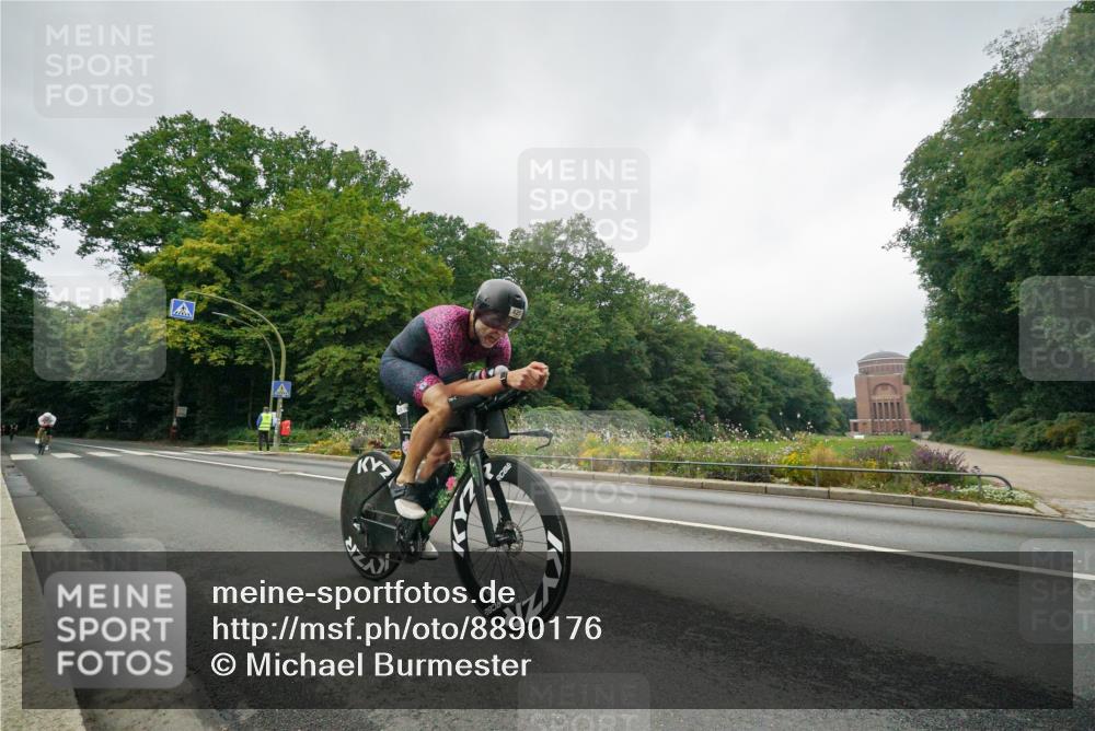 14.09.2025 - Stadtparktriathlon Michael Burmester http://msf.ph/oto/8890176 14.09.2025 09:31:29 Radfahren 397, 405, 421, 425, 488 meine-sportfotos.de