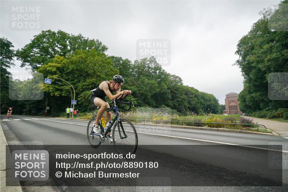 14.09.2025 - Stadtparktriathlon Michael Burmester http://msf.ph/oto/8890180 14.09.2025 09:31:36 Radfahren 397, 405, 488 meine-sportfotos.de