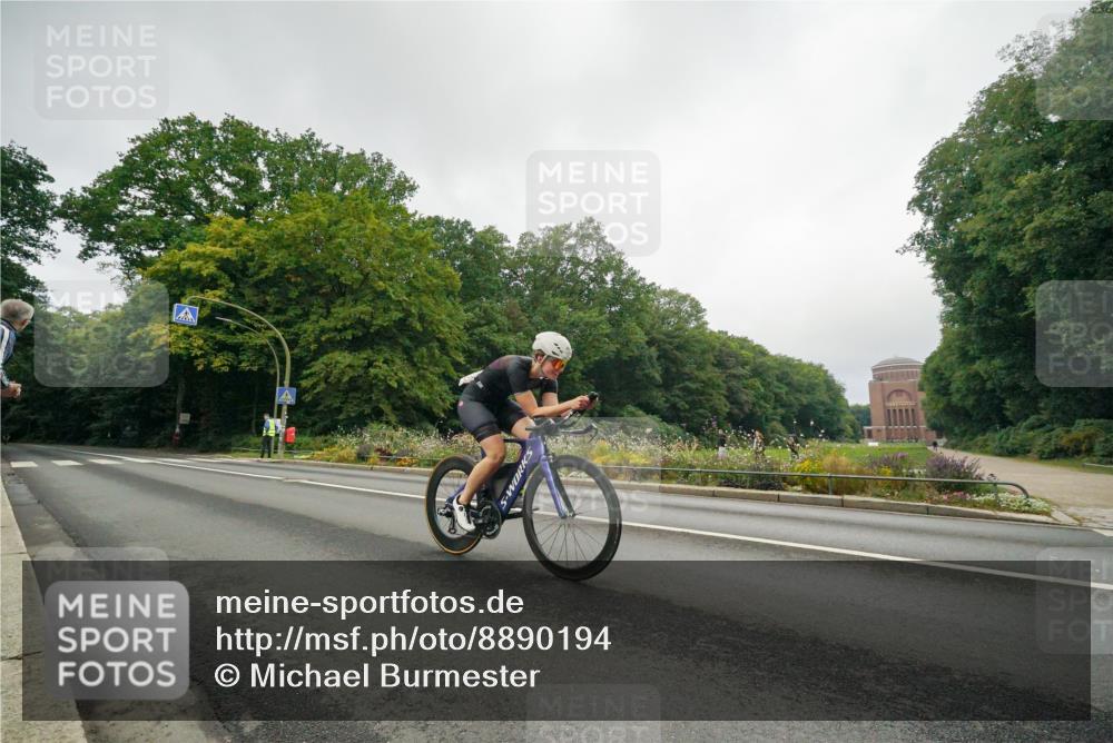 14.09.2025 - Stadtparktriathlon Michael Burmester http://msf.ph/oto/8890194 14.09.2025 09:32:15 Radfahren 468 meine-sportfotos.de
