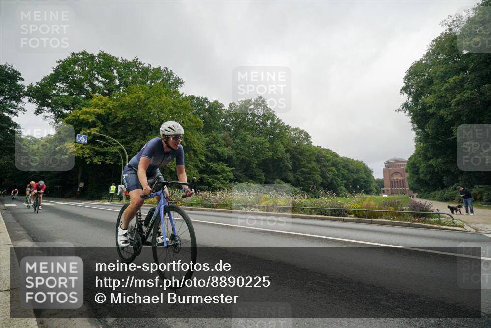 14.09.2025 - Stadtparktriathlon Michael Burmester http://msf.ph/oto/8890225 14.09.2025 09:33:17 Radfahren 452, 455, 464, 465, 482 meine-sportfotos.de