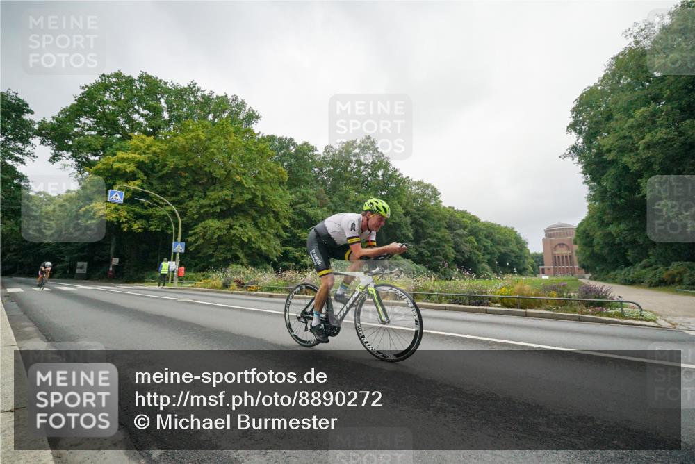 14.09.2025 - Stadtparktriathlon Michael Burmester http://msf.ph/oto/8890272 14.09.2025 09:34:28 Radfahren 380, 401, 404, 479 meine-sportfotos.de