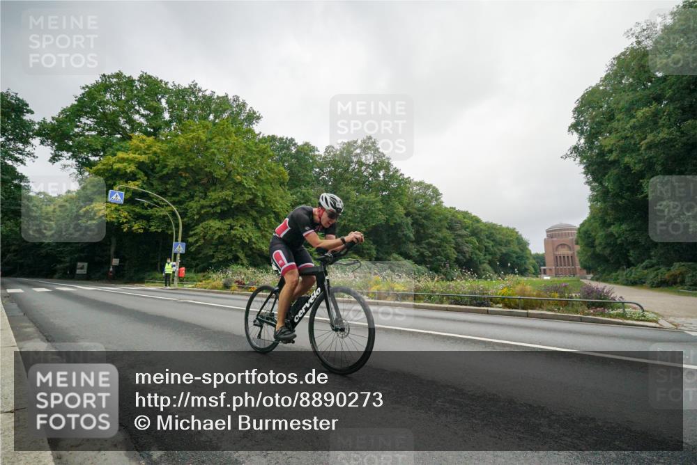 14.09.2025 - Stadtparktriathlon Michael Burmester http://msf.ph/oto/8890273 14.09.2025 09:34:30 Radfahren 380, 401, 404, 479 meine-sportfotos.de