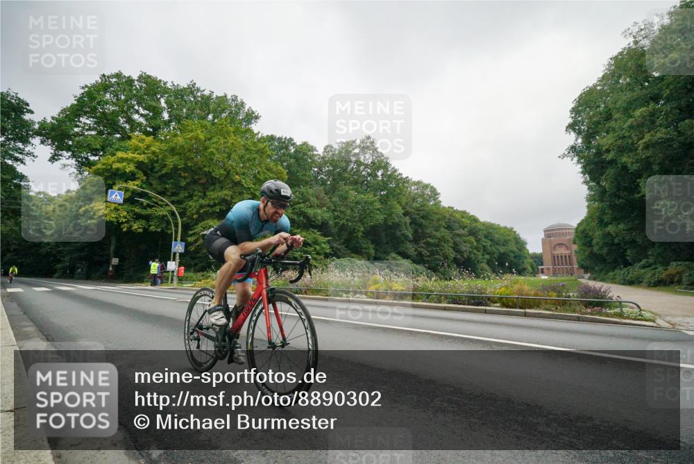 14.09.2025 - Stadtparktriathlon Michael Burmester http://msf.ph/oto/8890302 14.09.2025 09:35:15 Radfahren 398, 400, 430, 445, 494, 506 meine-sportfotos.de