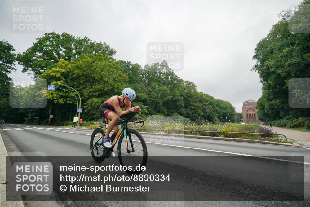 14.09.2025 - Stadtparktriathlon Michael Burmester http://msf.ph/oto/8890334 14.09.2025 09:36:04 Radfahren 448, 466, 478, 504 meine-sportfotos.de