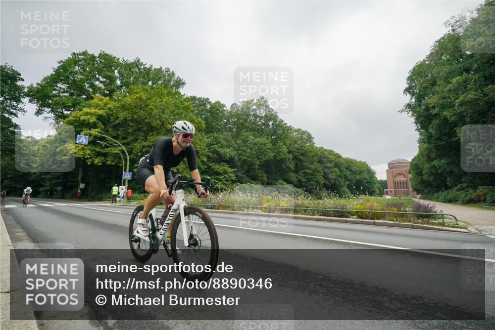 14.09.2025 - Stadtparktriathlon Michael Burmester http://msf.ph/oto/8890346 14.09.2025 09:37:00 Radfahren 423, 484, 501 meine-sportfotos.de
