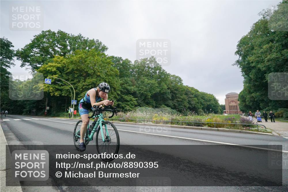 14.09.2025 - Stadtparktriathlon Michael Burmester http://msf.ph/oto/8890395 14.09.2025 09:40:19 Radfahren 447, 454, 473, 475, 481, 486 meine-sportfotos.de