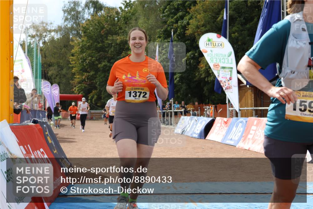 14.09.2025 - Airport Race Strokosch-Dieckow http://msf.ph/oto/8890433 14.09.2025 13:07:18 Ziel 1372, 1596, 1832 meine-sportfotos.de