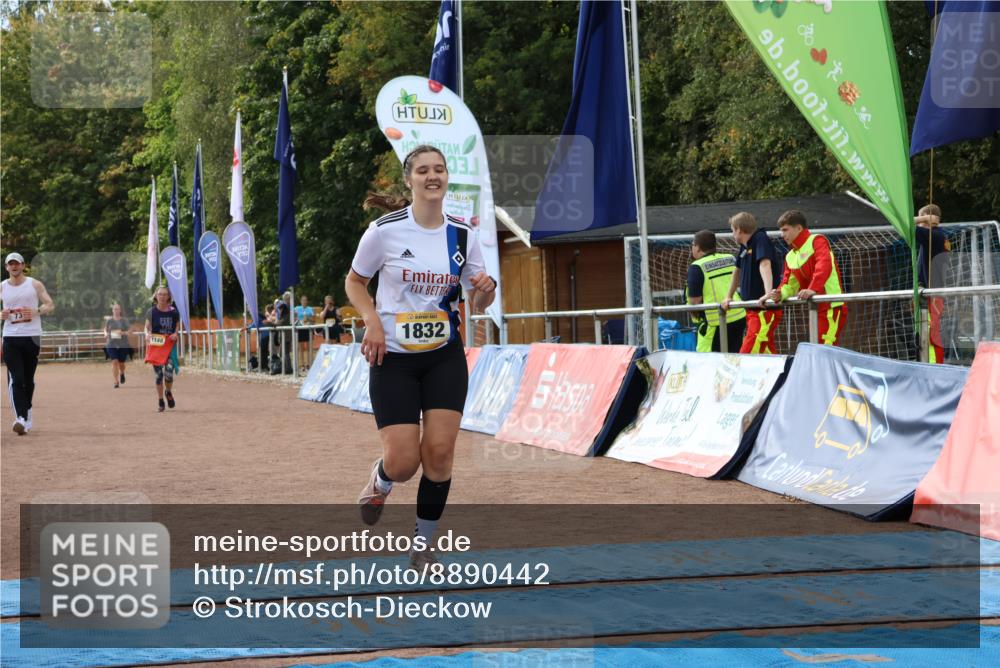 14.09.2025 - Airport Race Strokosch-Dieckow http://msf.ph/oto/8890442 14.09.2025 13:07:23 Ziel 737, 1148, 1832 meine-sportfotos.de