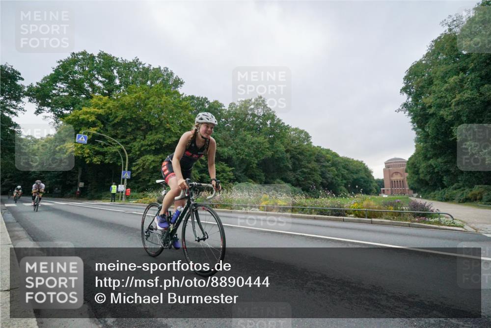 14.09.2025 - Stadtparktriathlon Michael Burmester http://msf.ph/oto/8890444 14.09.2025 09:42:42 Radfahren 445, 463, 466, 477, 478, 487, 506 meine-sportfotos.de