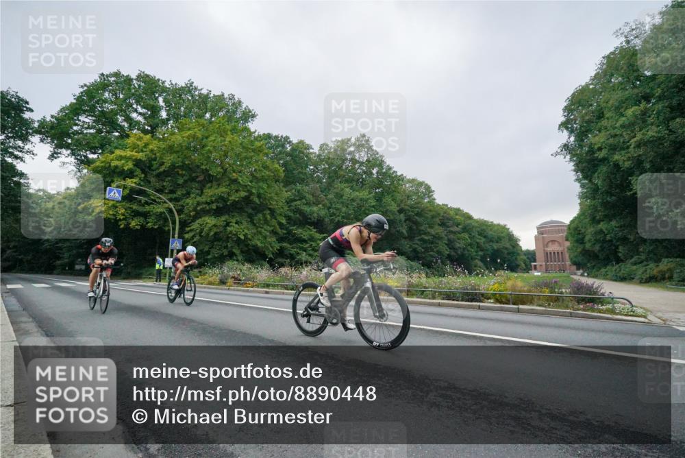 14.09.2025 - Stadtparktriathlon Michael Burmester http://msf.ph/oto/8890448 14.09.2025 09:42:47 Radfahren 445, 463, 466, 477, 478, 506 meine-sportfotos.de