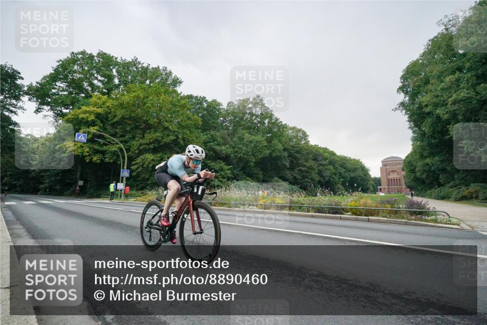 14.09.2025 - Stadtparktriathlon Michael Burmester http://msf.ph/oto/8890460 14.09.2025 09:44:00 Radfahren 484, 501 meine-sportfotos.de