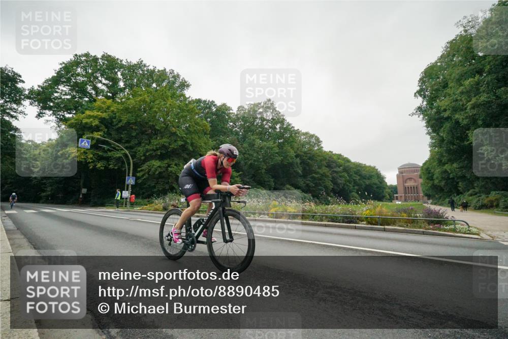14.09.2025 - Stadtparktriathlon Michael Burmester http://msf.ph/oto/8890485 14.09.2025 09:47:13 Radfahren 450, 464, 482 meine-sportfotos.de