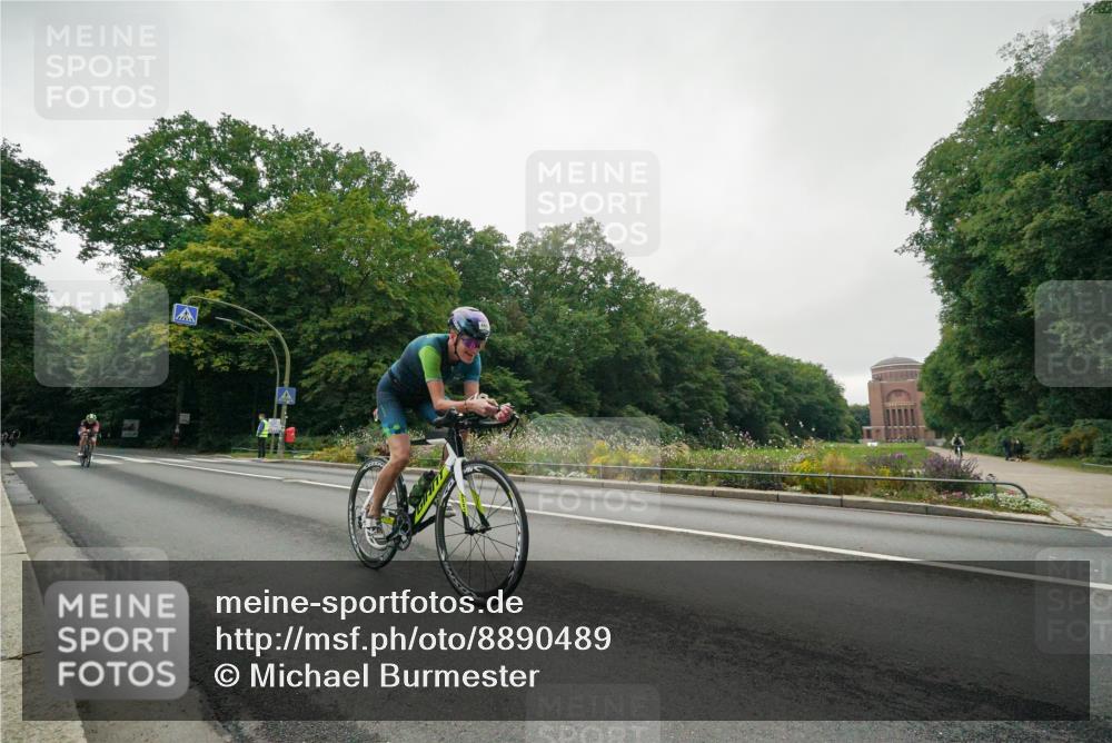 14.09.2025 - Stadtparktriathlon Michael Burmester http://msf.ph/oto/8890489 14.09.2025 09:47:27 Radfahren 443, 447, 454, 475, 481, 486, 495, 575 meine-sportfotos.de