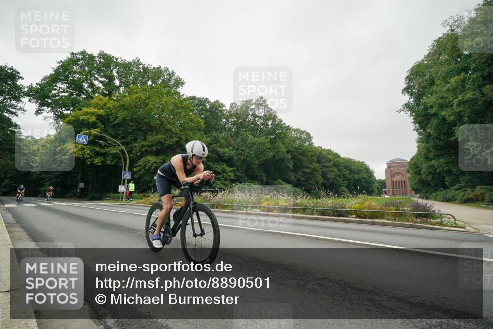 14.09.2025 - Stadtparktriathlon Michael Burmester http://msf.ph/oto/8890501 14.09.2025 09:48:11 Radfahren 442, 455, 548, 564 meine-sportfotos.de
