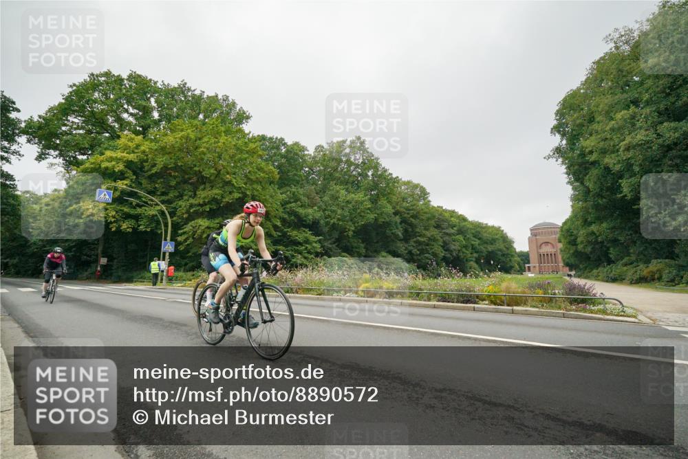14.09.2025 - Stadtparktriathlon Michael Burmester http://msf.ph/oto/8890572 14.09.2025 09:53:35 Radfahren 500, 524, 529, 544, 585 meine-sportfotos.de