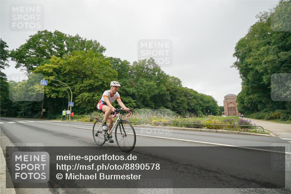 14.09.2025 - Stadtparktriathlon Michael Burmester http://msf.ph/oto/8890578 14.09.2025 09:53:44 Radfahren 500, 523, 524 meine-sportfotos.de