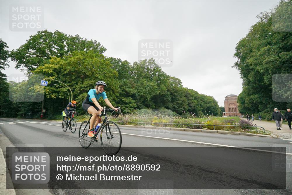 14.09.2025 - Stadtparktriathlon Michael Burmester http://msf.ph/oto/8890592 14.09.2025 09:54:41 Radfahren 514, 525, 548, 551, 561, 565 meine-sportfotos.de