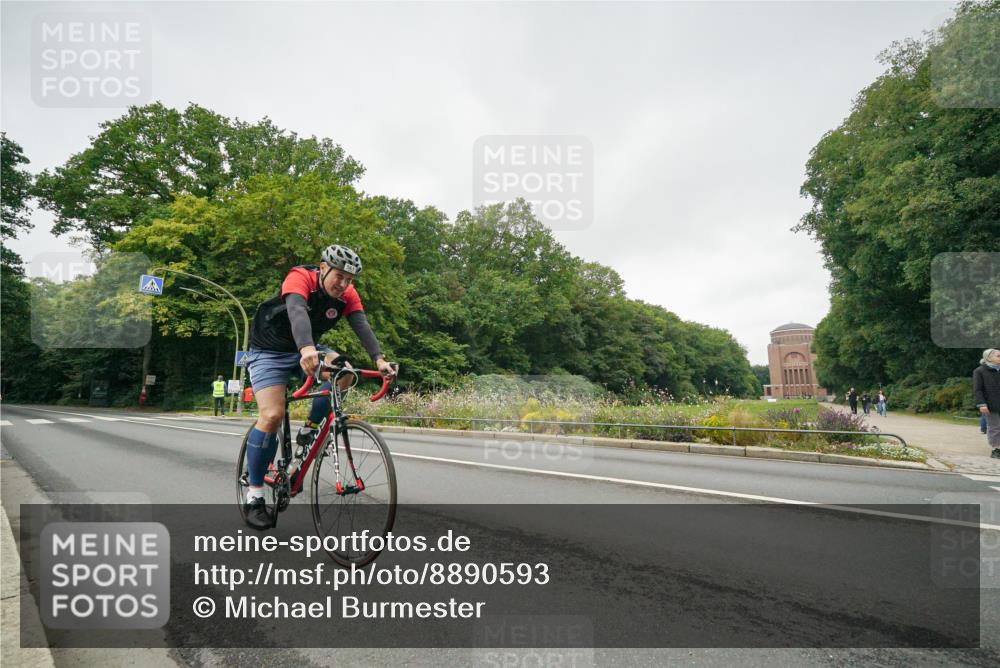 14.09.2025 - Stadtparktriathlon Michael Burmester http://msf.ph/oto/8890593 14.09.2025 09:54:46 Radfahren 514, 551, 561, 567, 595 meine-sportfotos.de