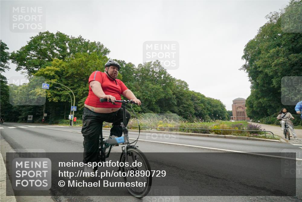 14.09.2025 - Stadtparktriathlon Michael Burmester http://msf.ph/oto/8890729 14.09.2025 10:02:20 Radfahren 515, 525, 555, 559, 573, 593 meine-sportfotos.de