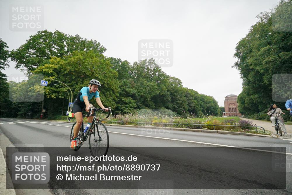 14.09.2025 - Stadtparktriathlon Michael Burmester http://msf.ph/oto/8890737 14.09.2025 10:02:35 Radfahren 514, 561, 571 meine-sportfotos.de