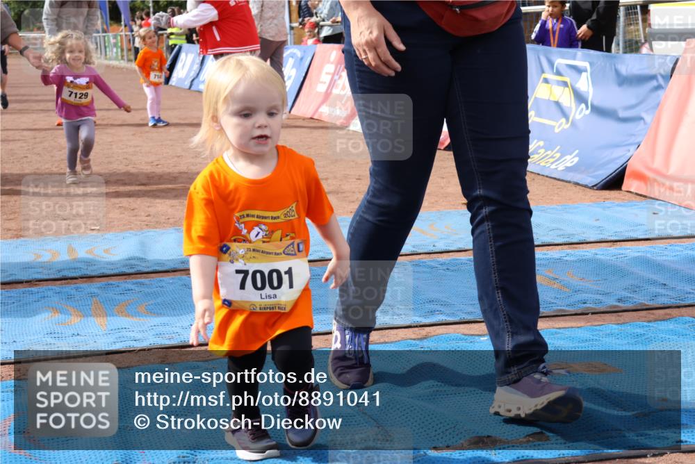 14.09.2025 - Airport Race Strokosch-Dieckow http://msf.ph/oto/8891041 14.09.2025 11:22:58 Ziel  meine-sportfotos.de