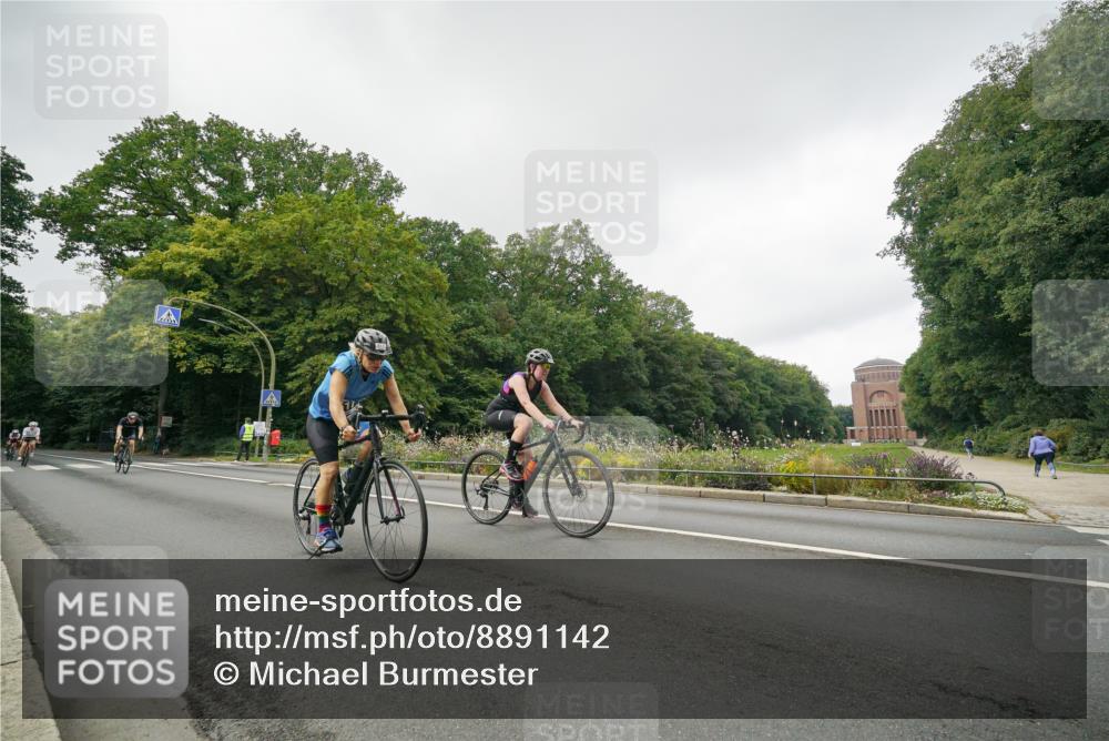 14.09.2025 - Stadtparktriathlon Michael Burmester http://msf.ph/oto/8891142 14.09.2025 10:23:26 Radfahren 517, 555, 573, 587, 607, 615, 626, 636, 642, 647, 706 meine-sportfotos.de