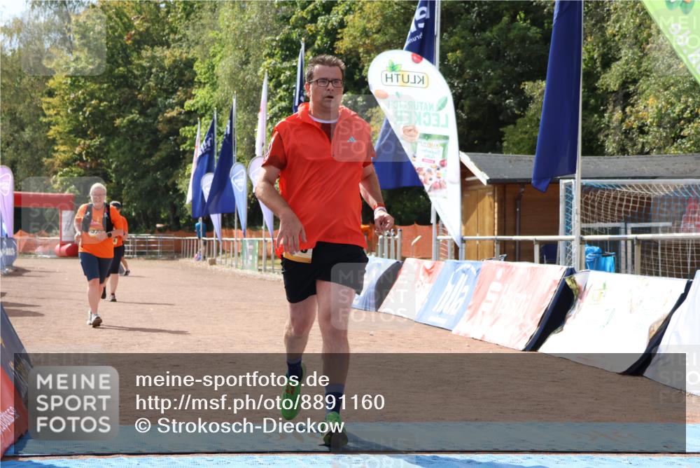 14.09.2025 - Airport Race Strokosch-Dieckow http://msf.ph/oto/8891160 14.09.2025 13:13:48 Ziel 376, 1385, 1386 meine-sportfotos.de