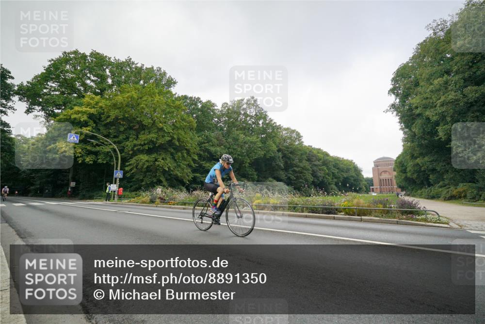 14.09.2025 - Stadtparktriathlon Michael Burmester http://msf.ph/oto/8891350 14.09.2025 10:32:05 Radfahren 517, 528, 654, 716, 763 meine-sportfotos.de
