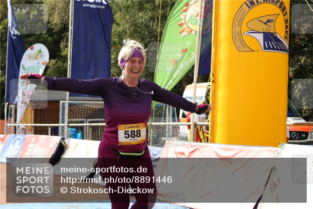 14.09.2025 - Airport Race Strokosch-Dieckow http://msf.ph/oto/8891446 14.09.2025 13:15:41 Ziel 588 meine-sportfotos.de