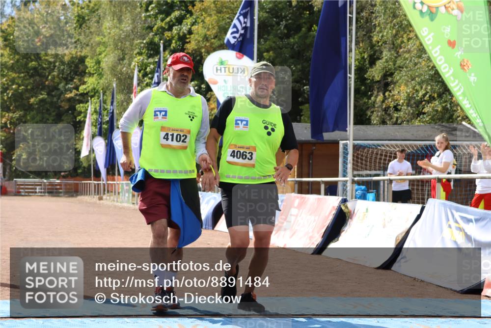 14.09.2025 - Airport Race Strokosch-Dieckow http://msf.ph/oto/8891484 14.09.2025 13:17:07 Ziel 483, 4063, 4102 meine-sportfotos.de