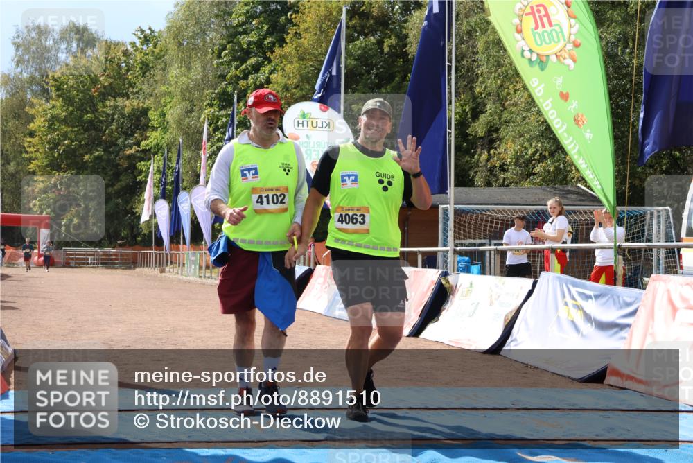 14.09.2025 - Airport Race Strokosch-Dieckow http://msf.ph/oto/8891510 14.09.2025 13:17:07 Ziel 483, 4063, 4102 meine-sportfotos.de